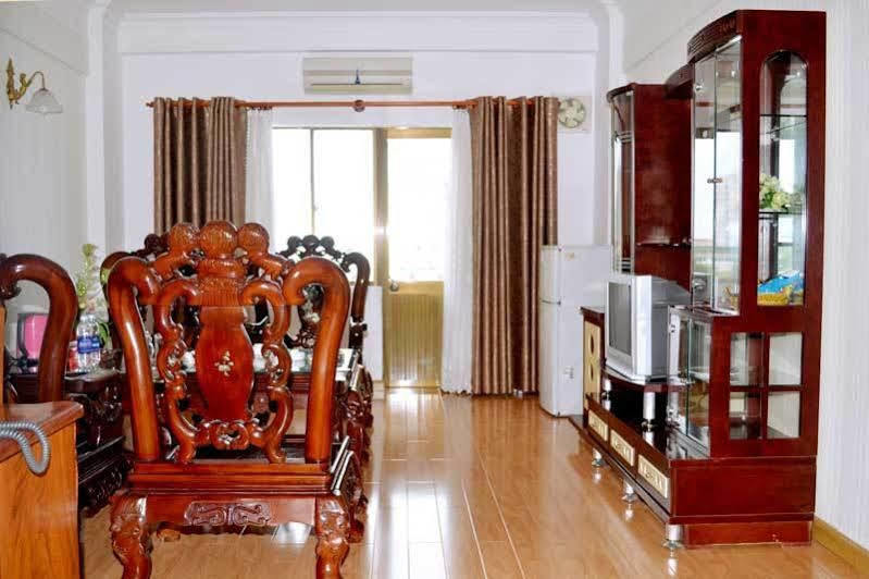 Hoang Yen Hotel Куинён Экстерьер фото