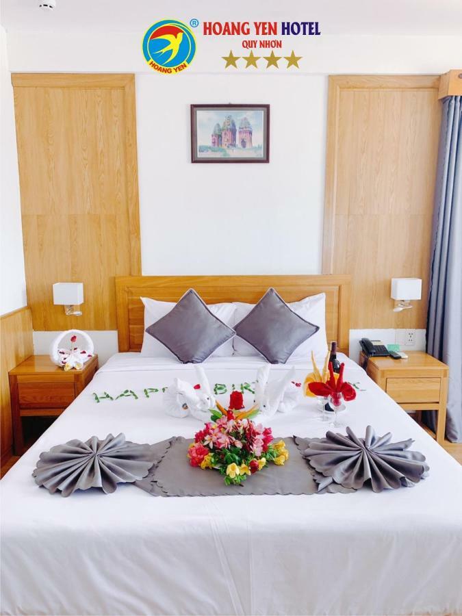 Hoang Yen Hotel Куинён Экстерьер фото